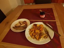 Uncover and fluff the couscous with a fork. Recipe Couscous Royale