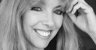 Mary Lou Country Singer: Country singer !