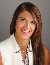 Lynn Rivard's Instagram, Twitter & Facebook