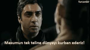 Sosyal medyada ise, rasim ozan kütahyalı'nın ekranlara dönmesine tepki gösterildi. Televizyondan Beyazperdeye Gecis Yapan Unutulmaz Karakterler Ve Yapimlar Paratic