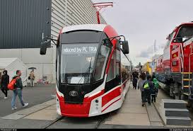 Transport system solutions (tss) is a multinational company focused on global transportation issues, especially in the areas of rail and road transport. Strassenbahnwagen 71 911em Lionet Hergestellt Von Pc Transport Systems Llc Steht Auf Dem Gleis Und Freigelande Der Messe Berlin Bahnbilder De