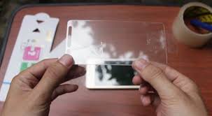 Lapisan gorilla glass atau dragontrail glass pada layar perangkat memang akan memberikan perlindungan pada layar . Hati Hati Inilah 6 Perbedaan Tempered Glass Asli Dan Palsu