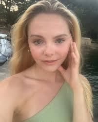 OLIVIA BOREHAM-WING (@oborehamwing) · Instagram 照片和视频