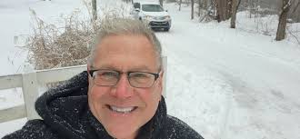 🧊❄️🌬DAY TWO! Brother Jeff to the rescue. Can you believe it?! After  zipping home great after our 11pm news last night, where do I get stuck? On  my street. Love ya Brother!! (