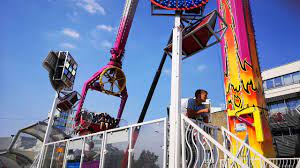 Comme chaque année, la foire du midi est attendue par toutes et tous. Turbine Foire Du Midi 2018 Youtube