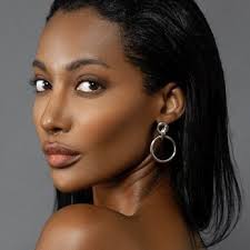 CARELIA ISABEL MAKEUP ARTIST