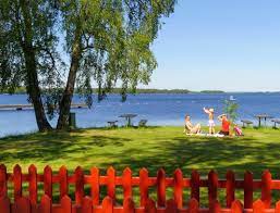 Der see åsnen ist der zweitgrößte der fünf großen seen in schweden und zieht jährlich viele urlauber an, denn das freizeitprogramm lässt sich auf vielfältige art und weise gestalten. Der Asnen See Und Umgebung Der Neue Nationalpark In Smaland