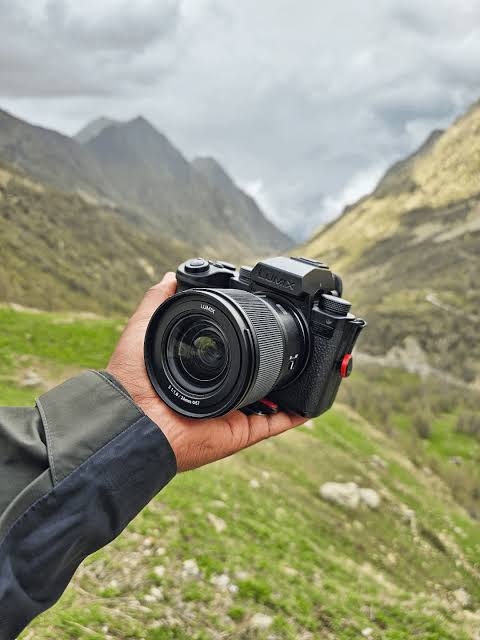 Lumix S5IIX Review