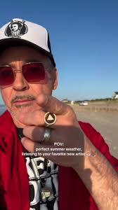 learned this today. learning the 2nd half of the song for next year 🎅...