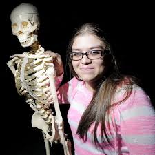 Video viral denaya resway kurir jne di maki konsumen ibu. Carry On Sky View Senior Graduates With New Kidney The Herald Journal Hjnews Com