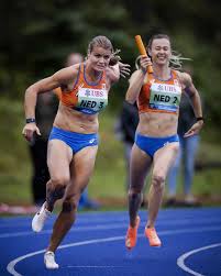 Dan kun je je verhaal vertellen met meerdere beelden, soms ook in de tijd (gedurende een aantal weken, maanden, jaar). De Eerste Keer Weer Echt Racen Voor Schippers Dan Merk Je Wel Oeh Lekker Andere Sporten Bd Nl