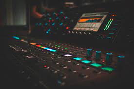 Our online mastering adds presence while maintaining dynamics throughout the entire frequency spectrum. 5 Best Online Mastering Services To Unlock Your Creativity