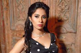 والدتها كانت تعمل مدرسة تربية رياضية، درست القانون في جامعة بني سويف. Ø±ÙˆØ¨ÙŠ ØªÙ‚Ø¯Ù… ÙÙˆØ§Ø²ÙŠØ± Ù„Ø±Ù…Ø¶Ø§Ù† 2021 Ù†ÙŠÙˆÙ„ÙŠ