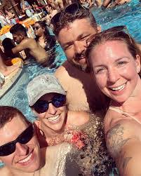 Rachelle Lutz's Instagram, Twitter & Facebook