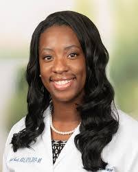 Nicole Beach's Instagram, Twitter & Facebook