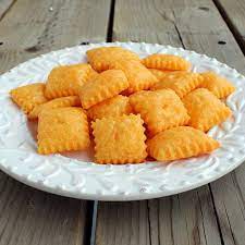 Homemade Cheez Its Cheddar Cheese Crackers Homemade Cheez Its Food Snacks