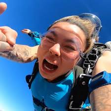 starting off with AINHOAAAAAAAAA this wonderful monday morning 🤭 rise and  shine name: Ainhoa Bezerra-Gastesi hometown: Wellington, FL🌝 school/grade:  Pomona College, Sophomore major: Environmental Analysis-Biology🪺 hogwarts  house: Ravenclaw milk of ...