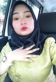 Pin By Lupey On Awek Tudung Hijab Fashionista Beautiful Hijab Fashion