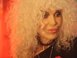 This lady knew/knows how to live her best stage life. Donatella Rettore Oggi Le Rivelazioni Su Tumore Coronavirus E Sars