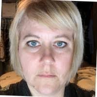 Michelle Heil's Instagram, Twitter & Facebook