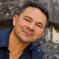 90+ perfiles de «Andes»