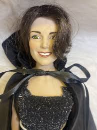 Franklin Mint Kate Middleton Portrait of a Princess Queen Doll 16" Black  Cape