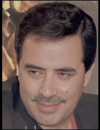 لمحة عن مسيرة الفنان الراحل عصام رجي ولد في كفر شيما عام 1944 وبدأ حياته  الفنية ضمن البرنامج التلفزيوني »الفن هوايتي« وتعرف بعدها على الاخوين رحباني  وعمل معهم ضمن الكورال. وفي سنة