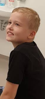 Vandaag is het precies een jaar geleden dat onze OML'er Jeroen is  overleden. Hij inspireerde ons met zijn positiviteit en natuurlijk zijn  gevleugelde uitspraak 'wees een beetje lief' 💜