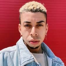 Joshua Hampton's Instagram, Twitter & Facebook