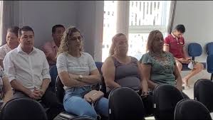 ASCOM NOTÍCIAS BAIANÓPOLIS: Sob a presidência de Gilvane Febrônio Câmara de  Baianópolis aprova projeto de reajuste salarial dos profissionais de  enfermagem requerido pelo Vereador iMA do João Balbino