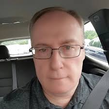 I need a man 🥰 Age doesn't matter ❤️ If you're 40 and above give me a hi 👋