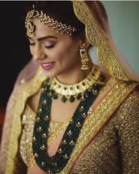 The bengali bride we have here paired two pieces of traditional gold jewelry to perfection. 9 Popular Bridal Necklace Styles What They Re Called How To Style Em The Urban Guide