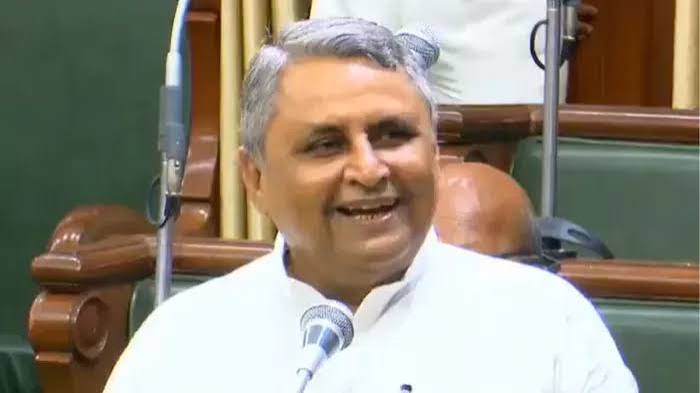 बिहार में केंद्र की मदद का डंका गूंज रहा है', विजय चौधरी बोले- 2025 में नीतीश के नेतृत्व में बनेगी सरकार - Budget 2024 Vijay Chaudhary thanked central government for special ...