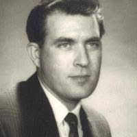 Leslie Thurston's Instagram, Twitter & Facebook