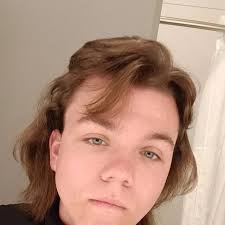 Guys this wasn't a serious post lmao I don't even date women anymore I  probably won't ever again 😭