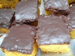 Calda De Chocolate Para Nega Maluca Cobertura De Chocolate Durinha Para Bolos Receita Com Imagens Receitas De Cobertura De Chocolate