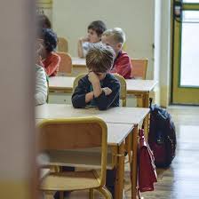 Ich weiß, dass lehrer pausen verkürzen und (ich bin mir nicht sicher) teilweise auch streichen dürfen. Anzeige Lehrer Verbietet Schuler Pinkel Pause Intouch