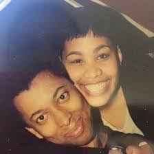 Penelope Huff's Instagram, Twitter & Facebook