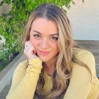 Amber Ingram's Instagram, Twitter & Facebook