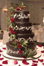 Shelby S Wedding Cake German Chocolate Cake Red Roses Weddingcake Ideas Chocolate Wedding Cake Wedding Cake Designs Wedding Cake Red