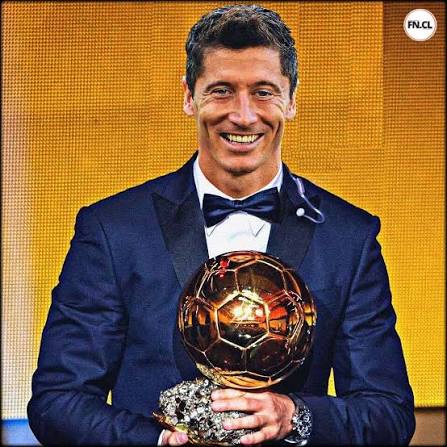 EL BALÓN DE ORO ERA PARA ÉL? 👀‼️ • Para muchos, el más perjudicado de la no entrega del Balón de Oro para esta temporada, es Robert Lewandowski. El polaco fue goleador