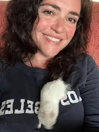 Victoria Dutton's Instagram, Twitter & Facebook