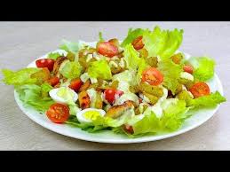 как приготовить салат цезарь с курицей в домашних условиях Salat Cezar Samyj Prostoj I Vkusnyj Recept Kotoryj Mozhno Prigotovit V Domashnih Usloviyah Caesar Youtube Salat Cezar Eda Vkusnaya Eda