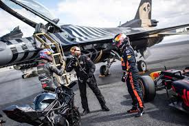 Vettel, hamilton, ricciardo are a few i remember. F1 Car Races Against A 1 500mph Fighter Plane 20 Million Private Jet And World S Fastest Superbike But Who Wins
