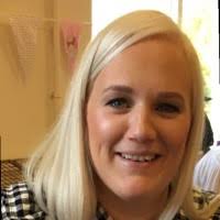 Hailey Broadbent's Instagram, Twitter & Facebook