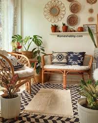 Bunga buat hiasan meja kantor dan meja ruang tamu perlu perawatan dan pemupukan rutin supaya kelihatan indah. 5 Dekorasi Ruang Tamu Cantik Dengan Bunga Dan Tanaman Menyegarkan Homeshabby Com Design Home Plans Home Decorating And Interior Design