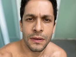 He is one of famous actor with the age 33 years old group. Rainer Cadete Posta Foto Com Sunga Fininha E Deixa Rapazes Loucos No Twitter Rd1