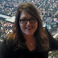 Lori Statler's Instagram, Twitter & Facebook