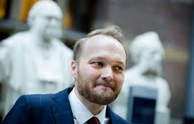 Videoarjen lubach heeft in amerika een enerverende avond achter de rug. Arjen Lubach Geeft College Op Het Scheveningse Strand Den Haag Ad Nl