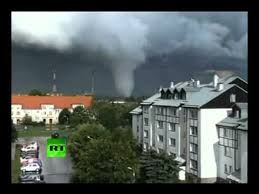 Maja popielarska o sytuacji pogodowej w polsce. Traby Powietrzne Nad Polska 14 07 2012 Sceny Z Bliska Youtube